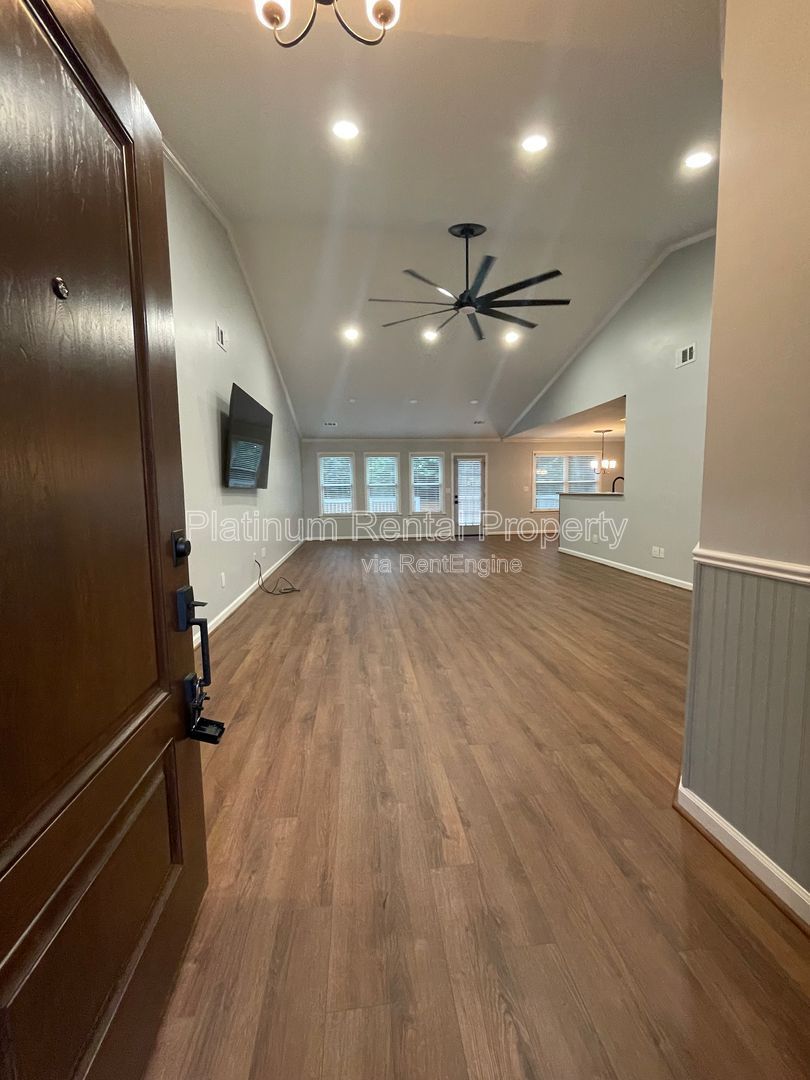 Gallery Image 17