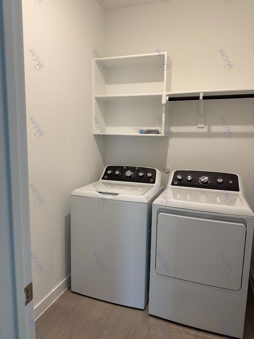 Gallery Image 18