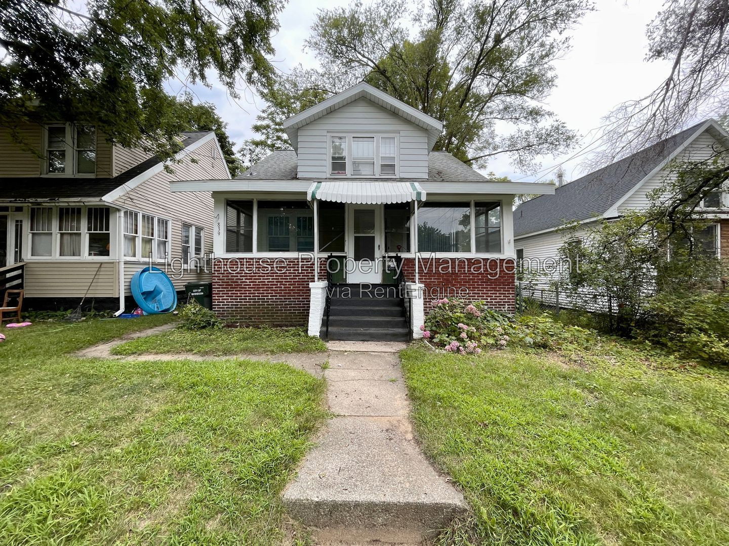 Gallery Image 0