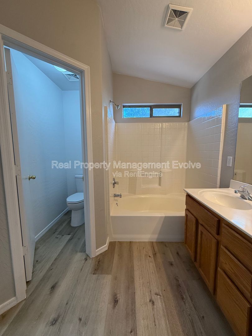 Gallery Image 15