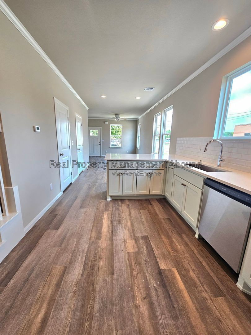 Gallery Image 8