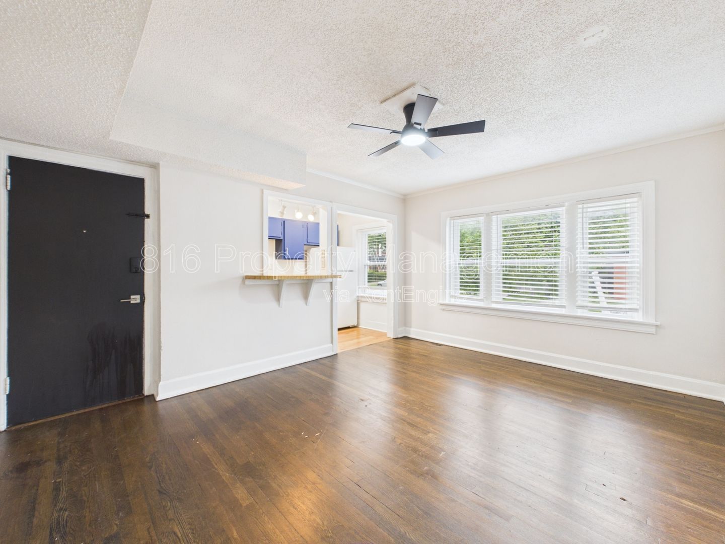 Gallery Image 0