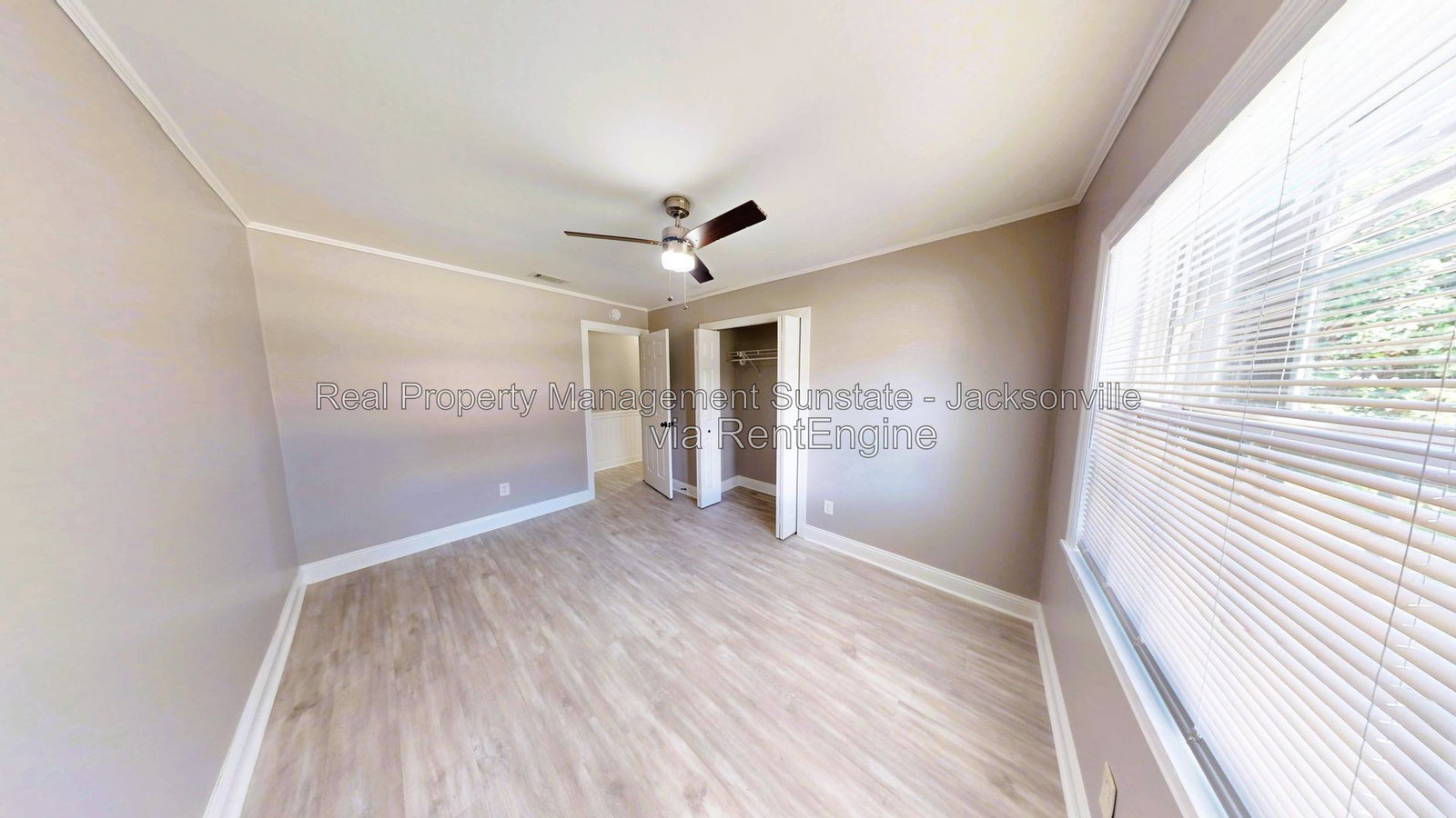 Gallery Image 17