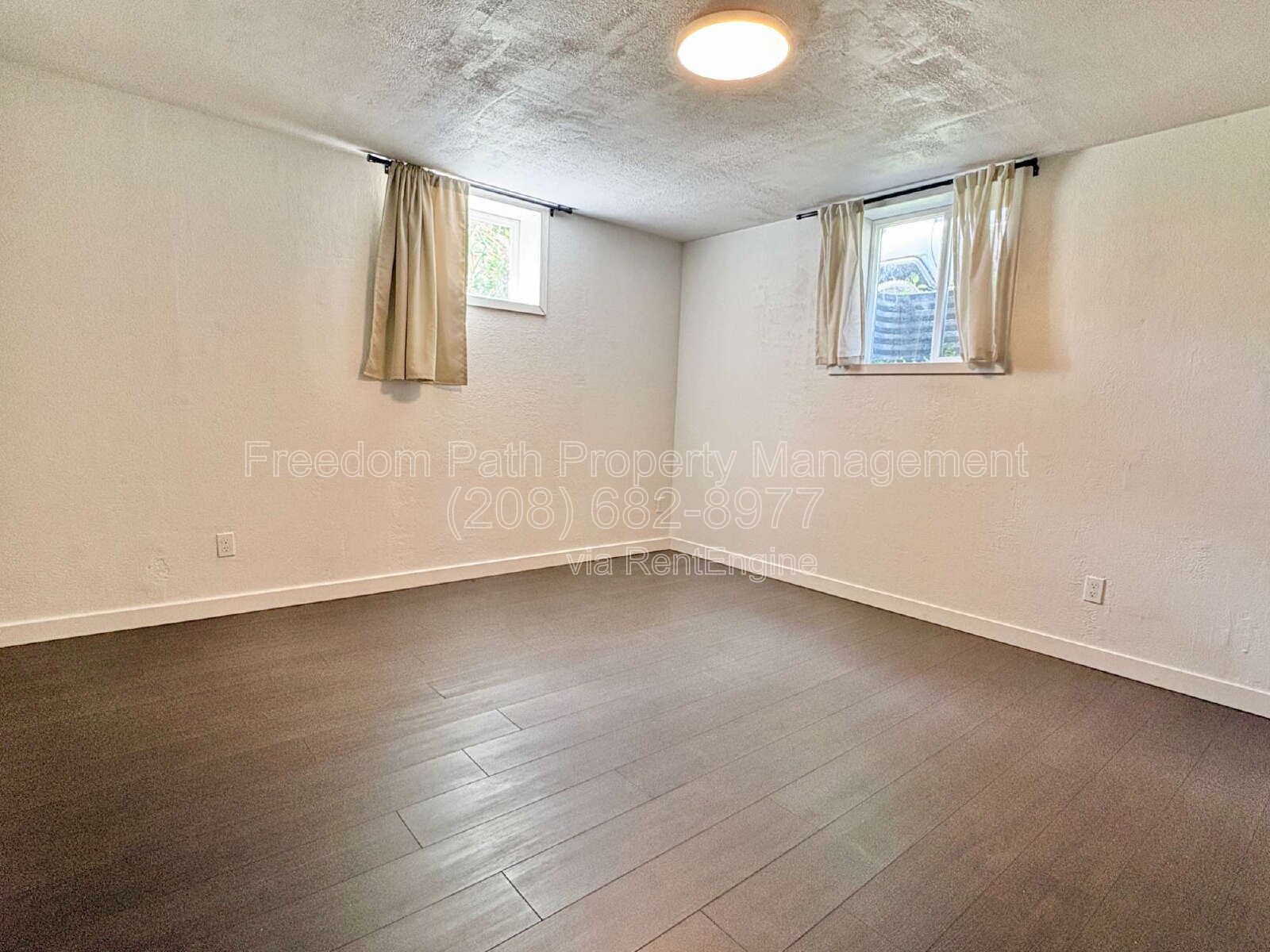 Gallery Image 17