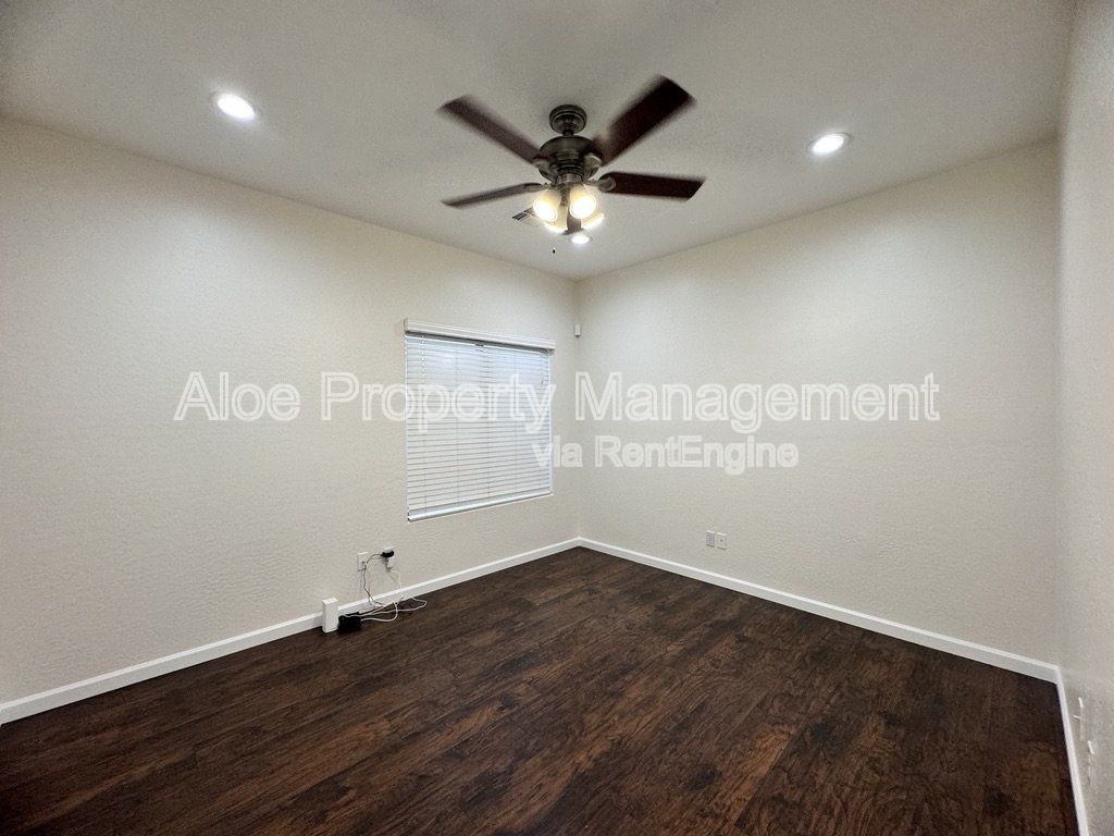 Gallery Image 36