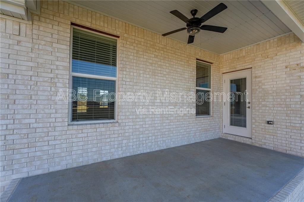 Gallery Image 18