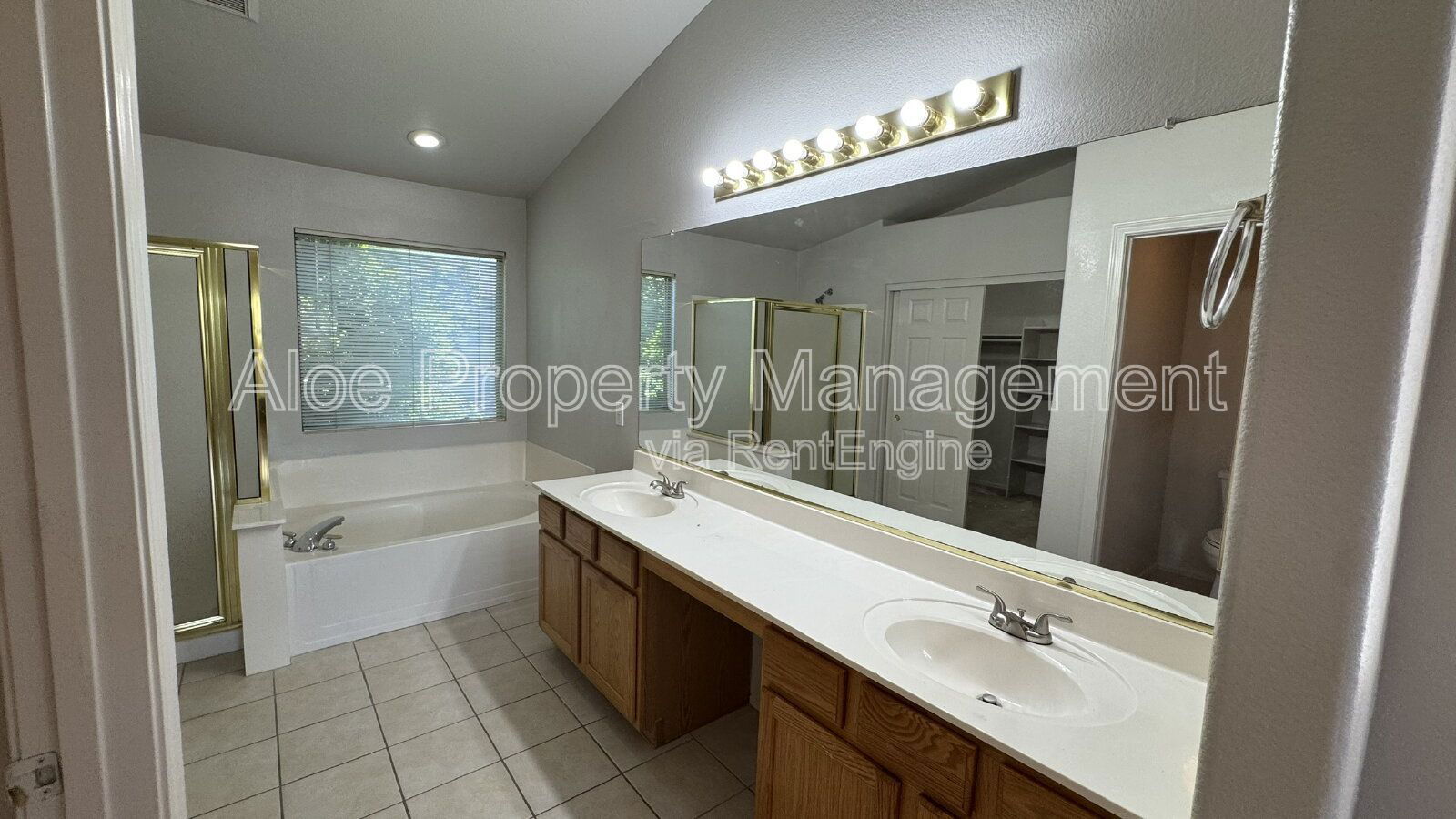 Gallery Image 54