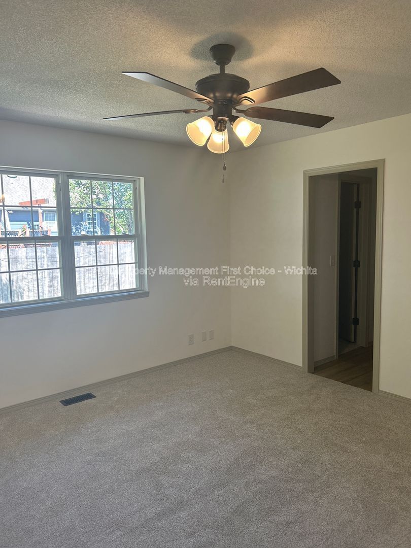 Gallery Image 16