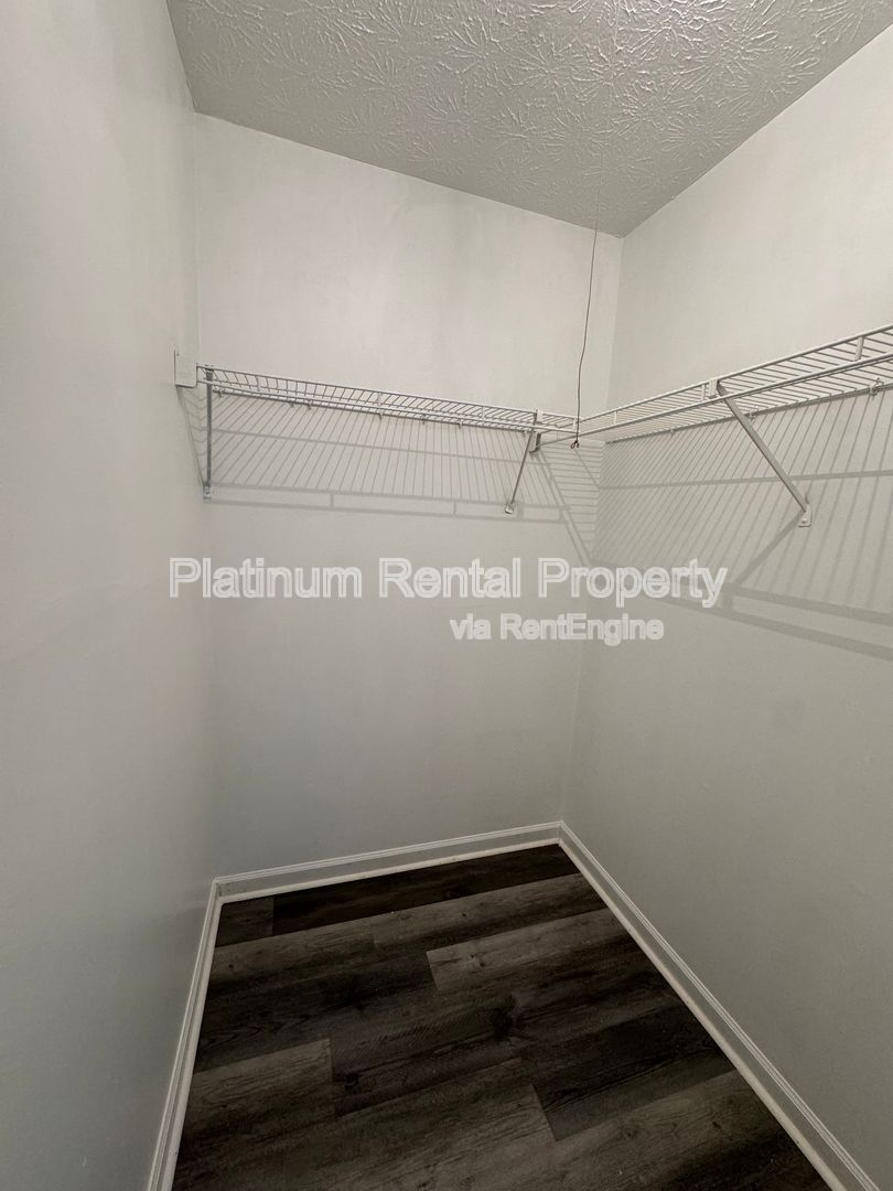 Gallery Image 19