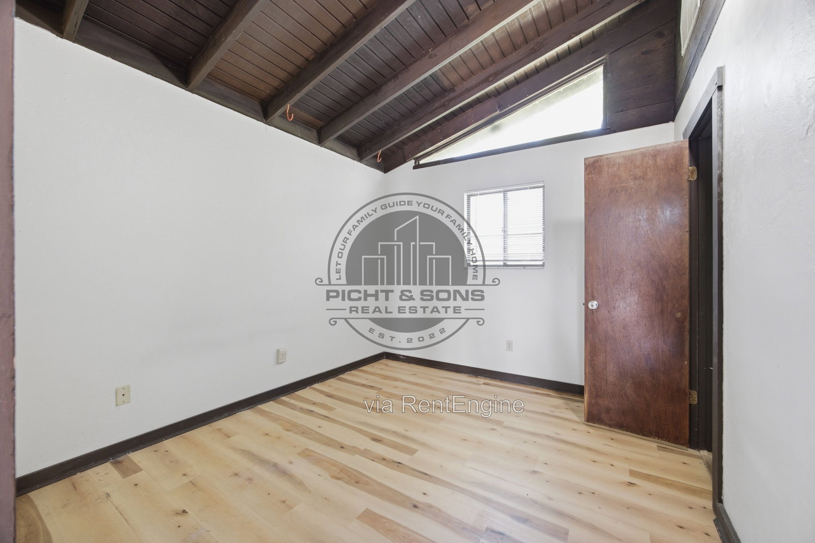 Gallery Image 0