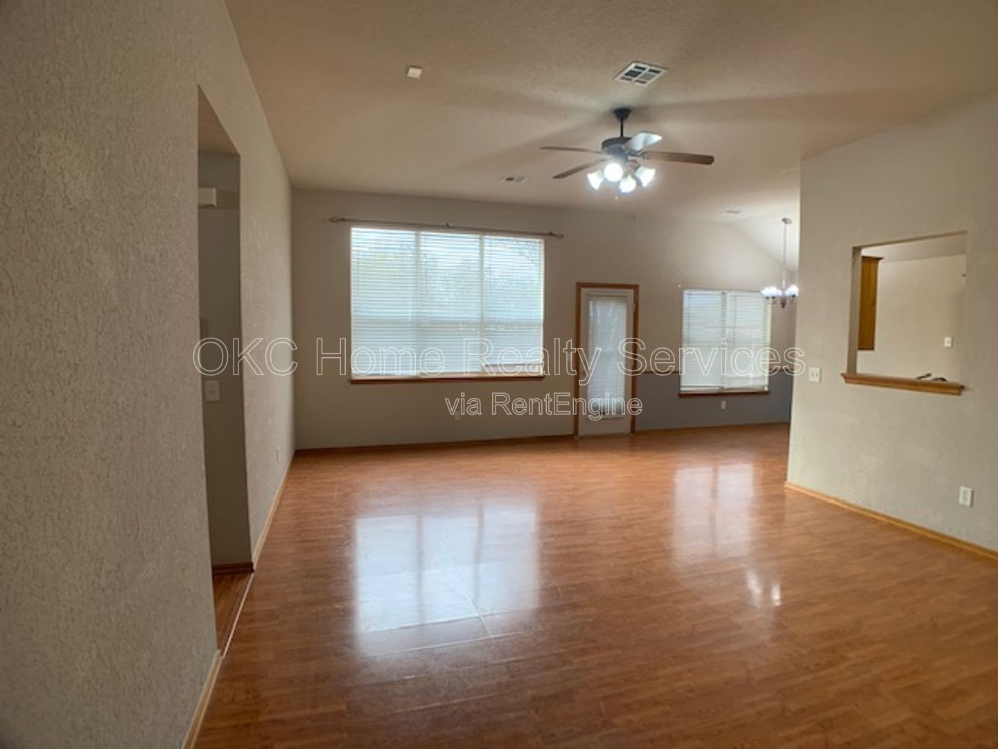 Gallery Image 0