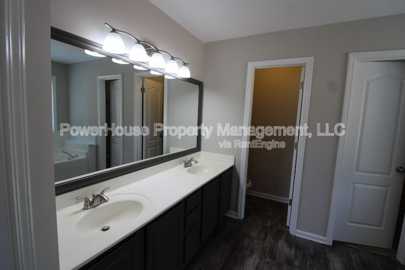Gallery Image 21
