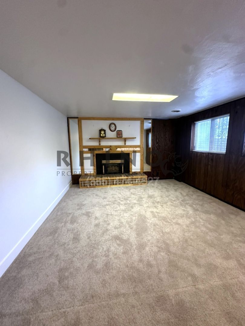 Gallery Image 0