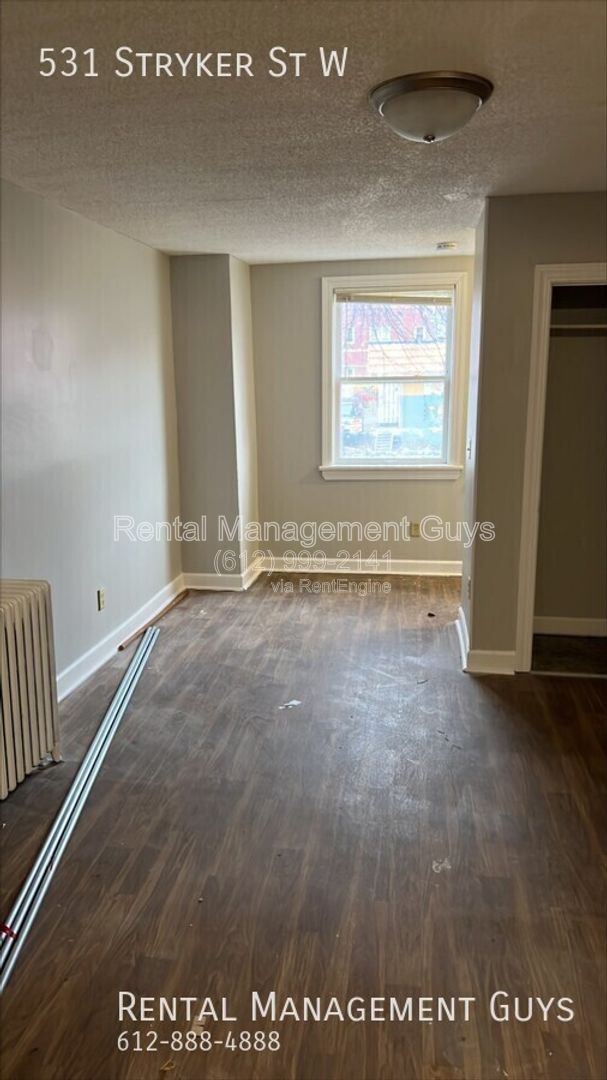 Gallery Image 0