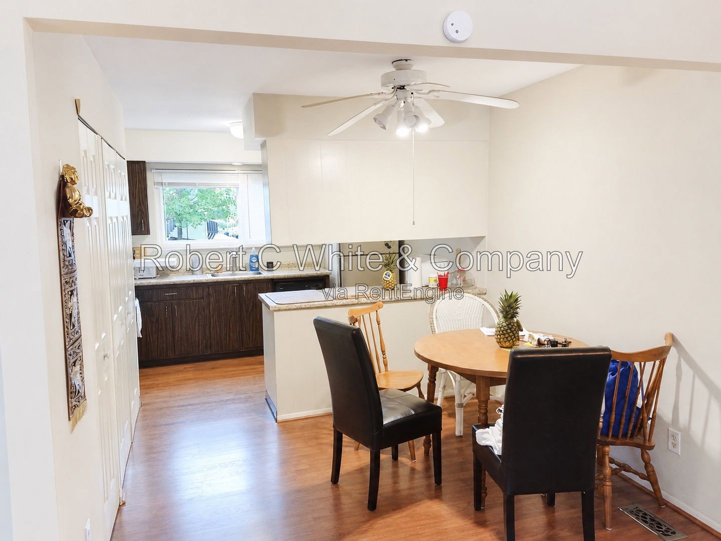 Gallery Image 0