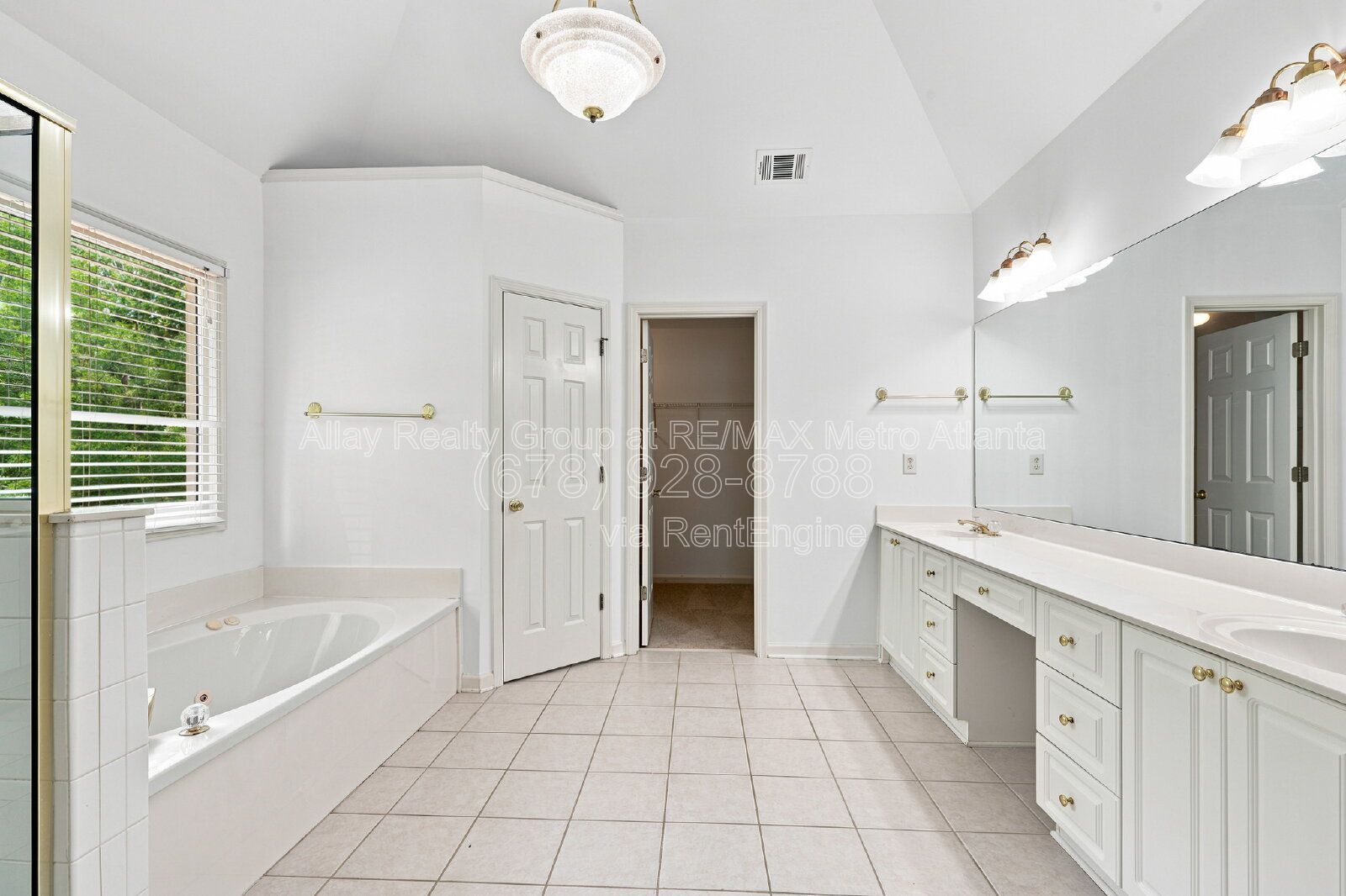 Gallery Image 22