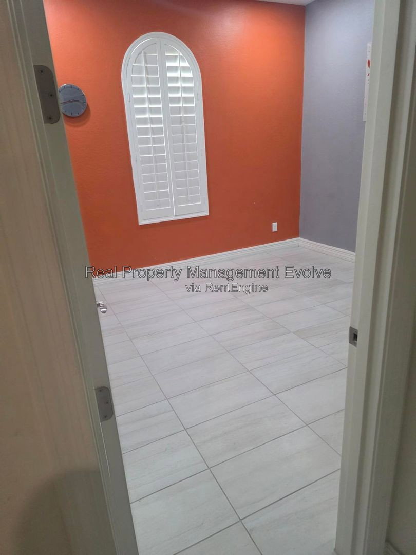 Gallery Image 18