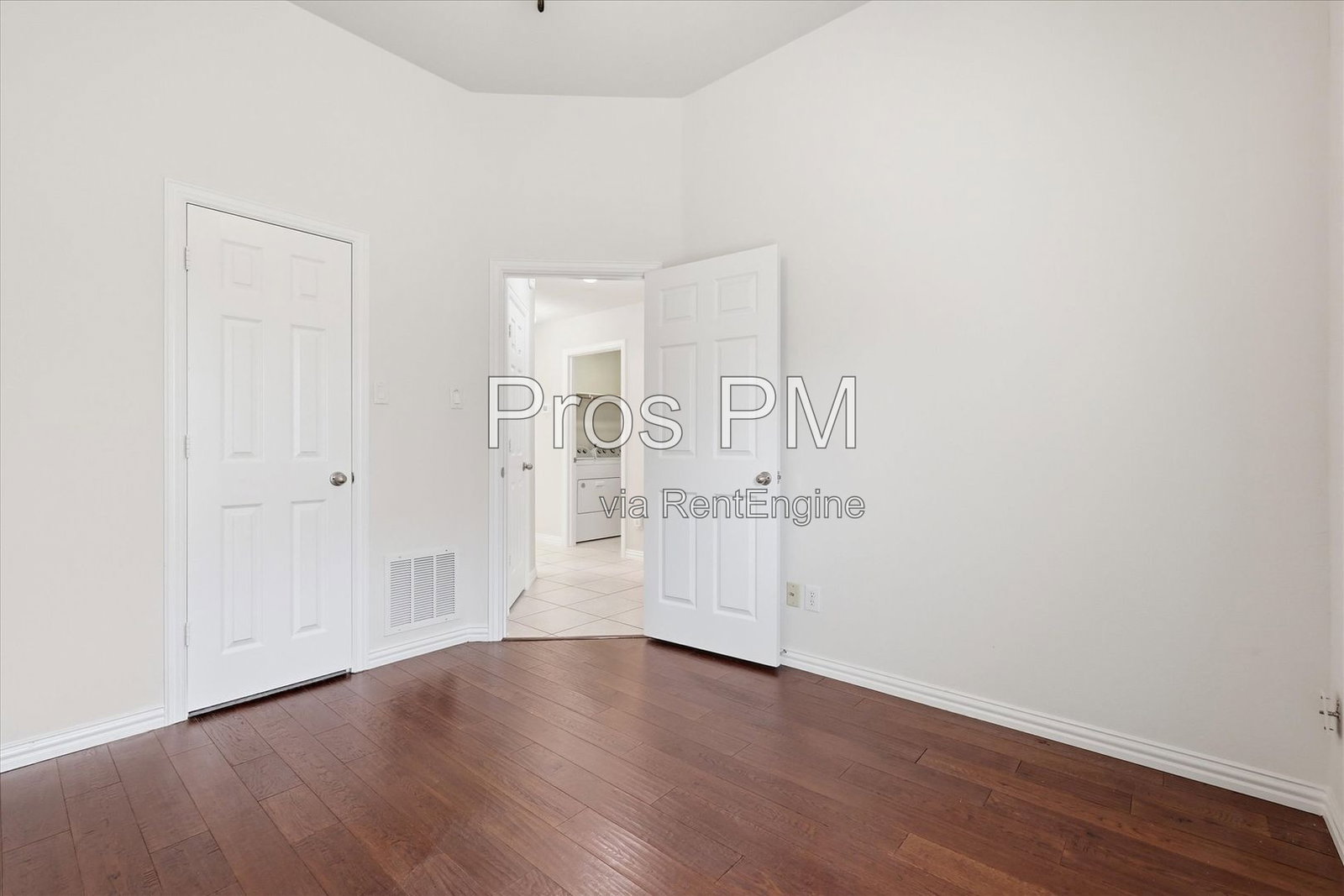 Gallery Image 34