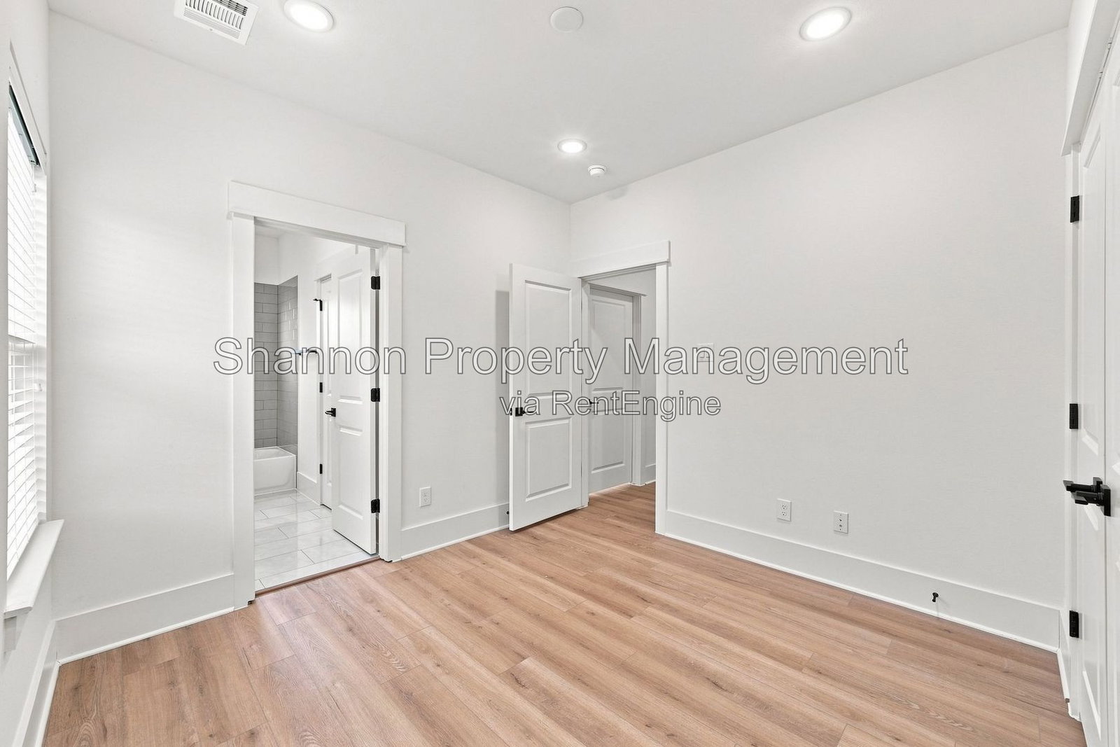 Gallery Image 21
