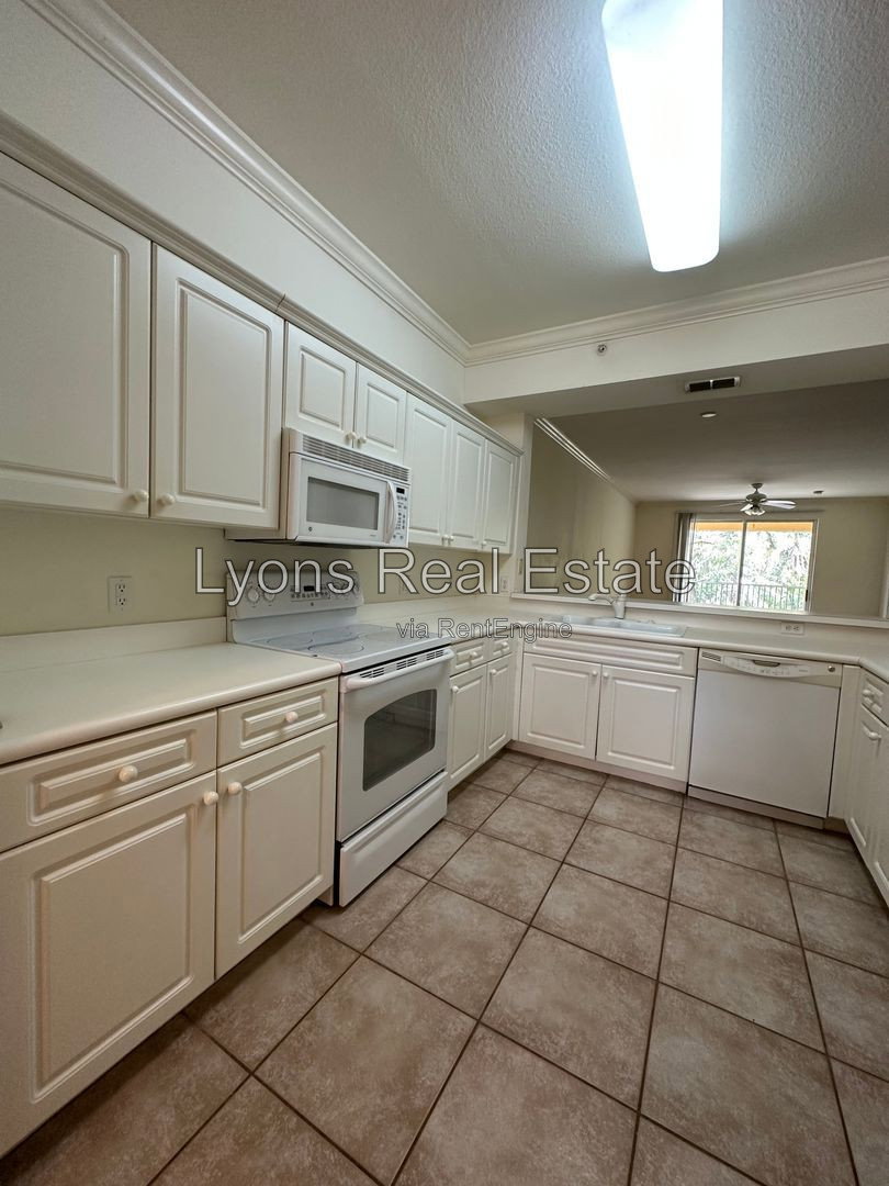 Gallery Image 17