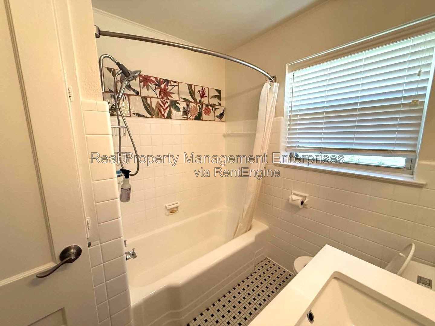 Gallery Image 30