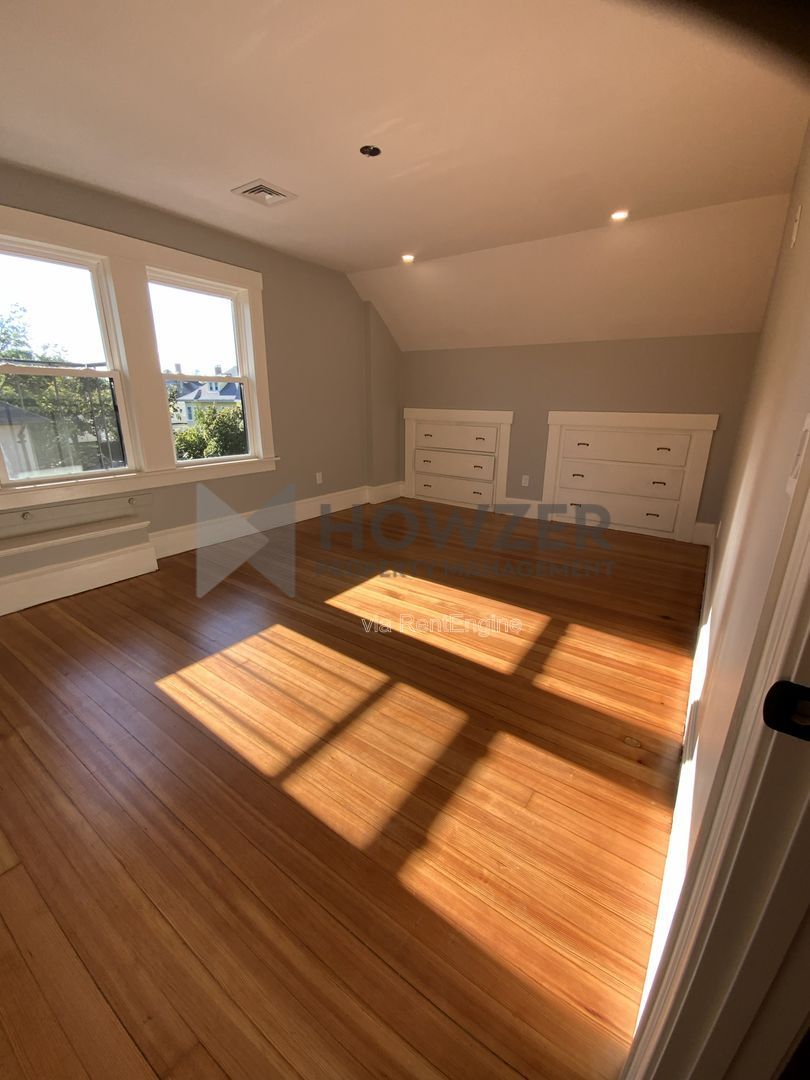 Gallery Image 11
