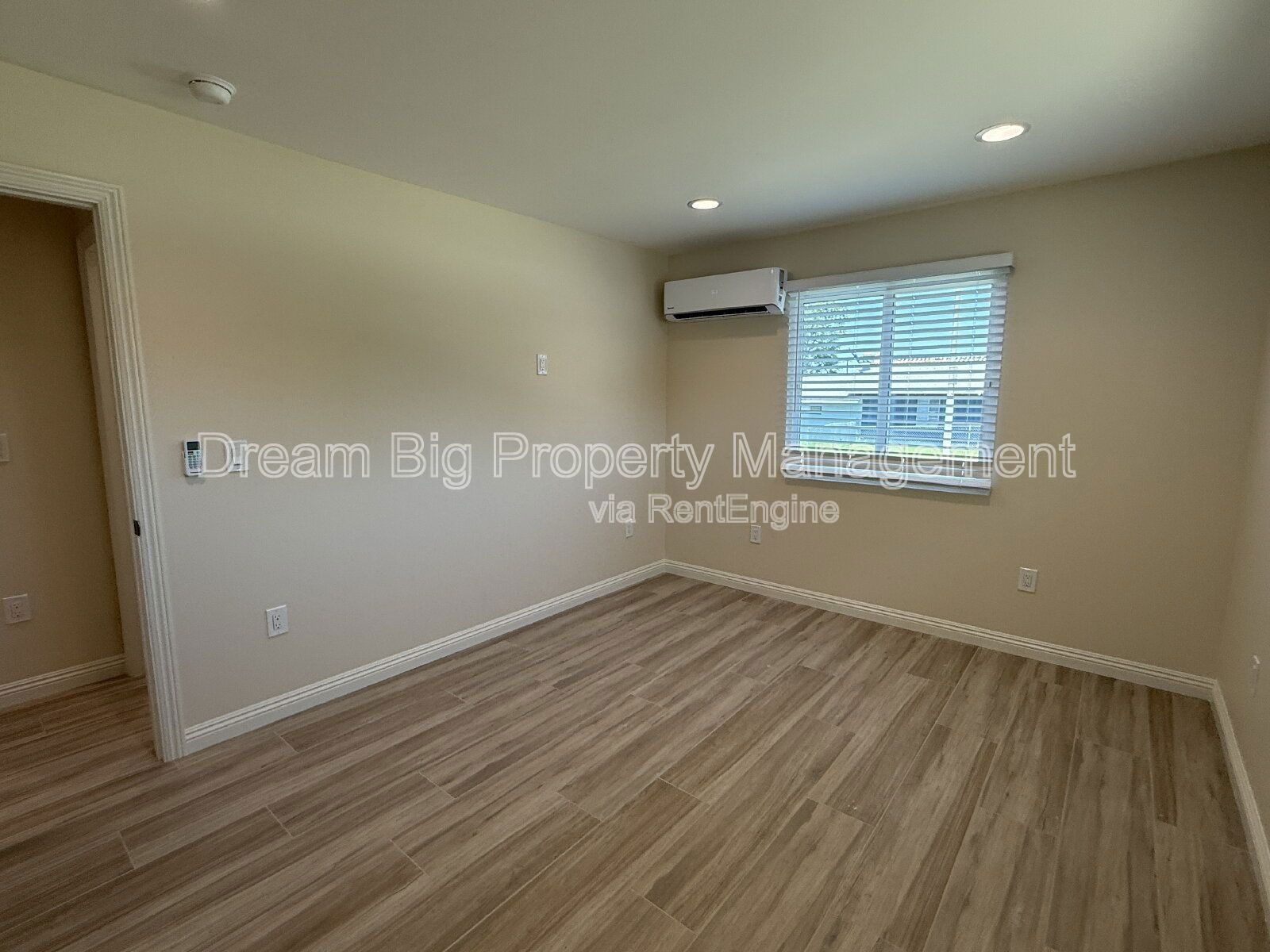 Gallery Image 17