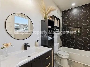 Gallery Image 25