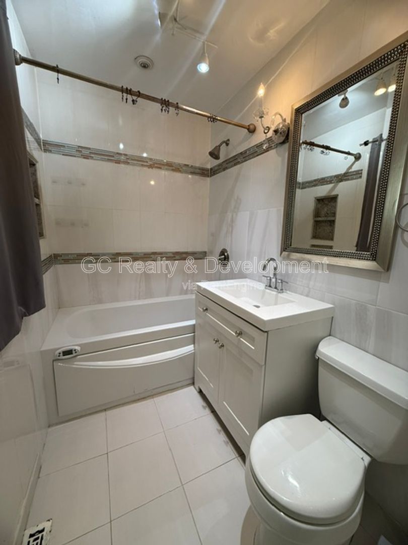 Gallery Image 18