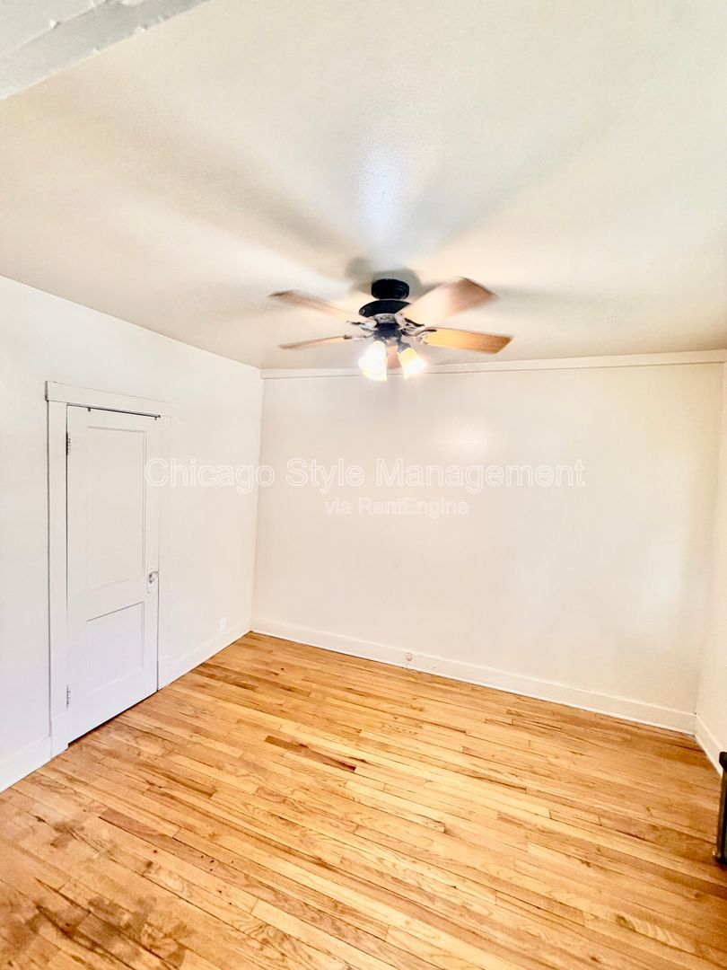 Gallery Image 0