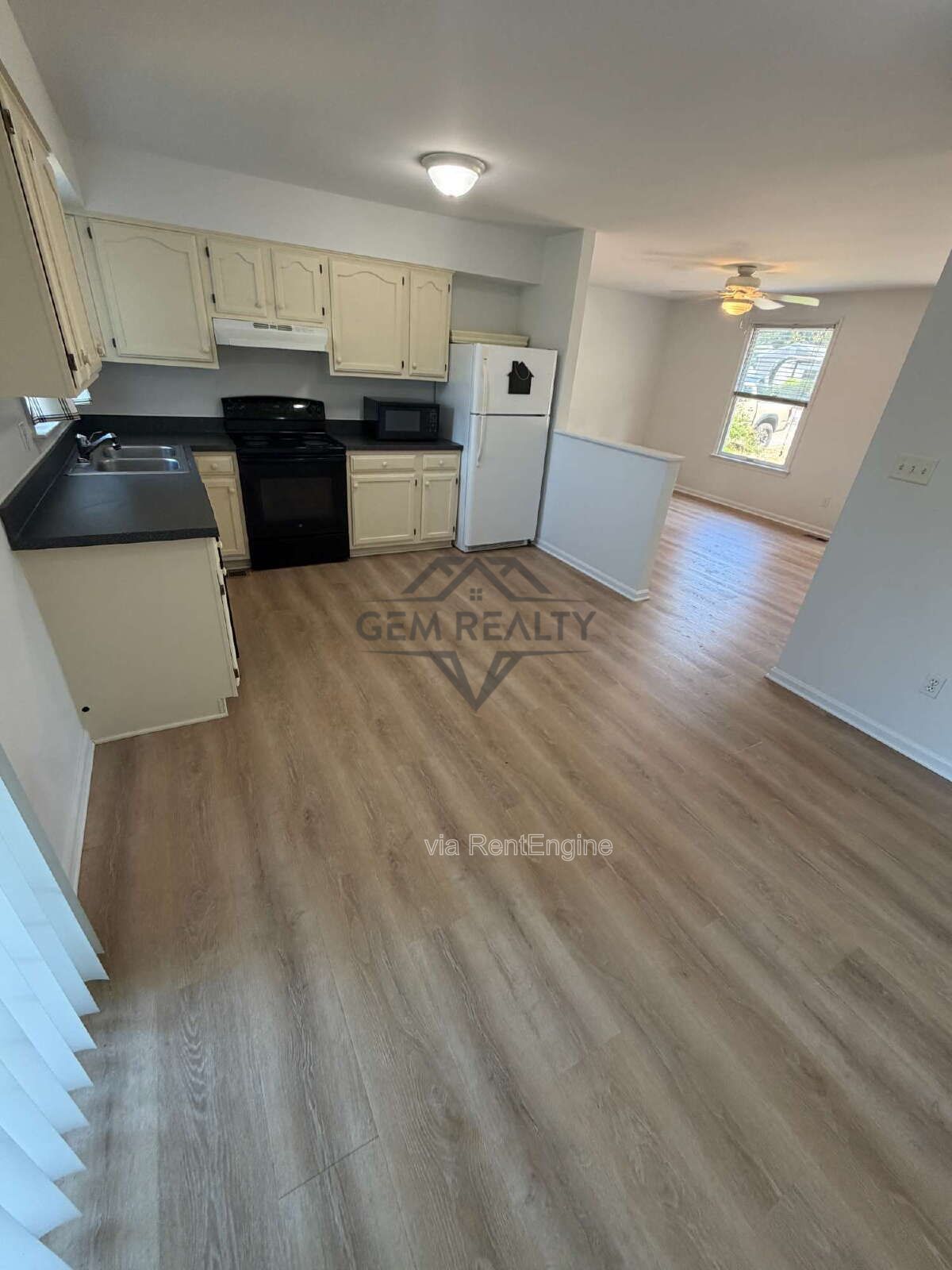 Gallery Image 18