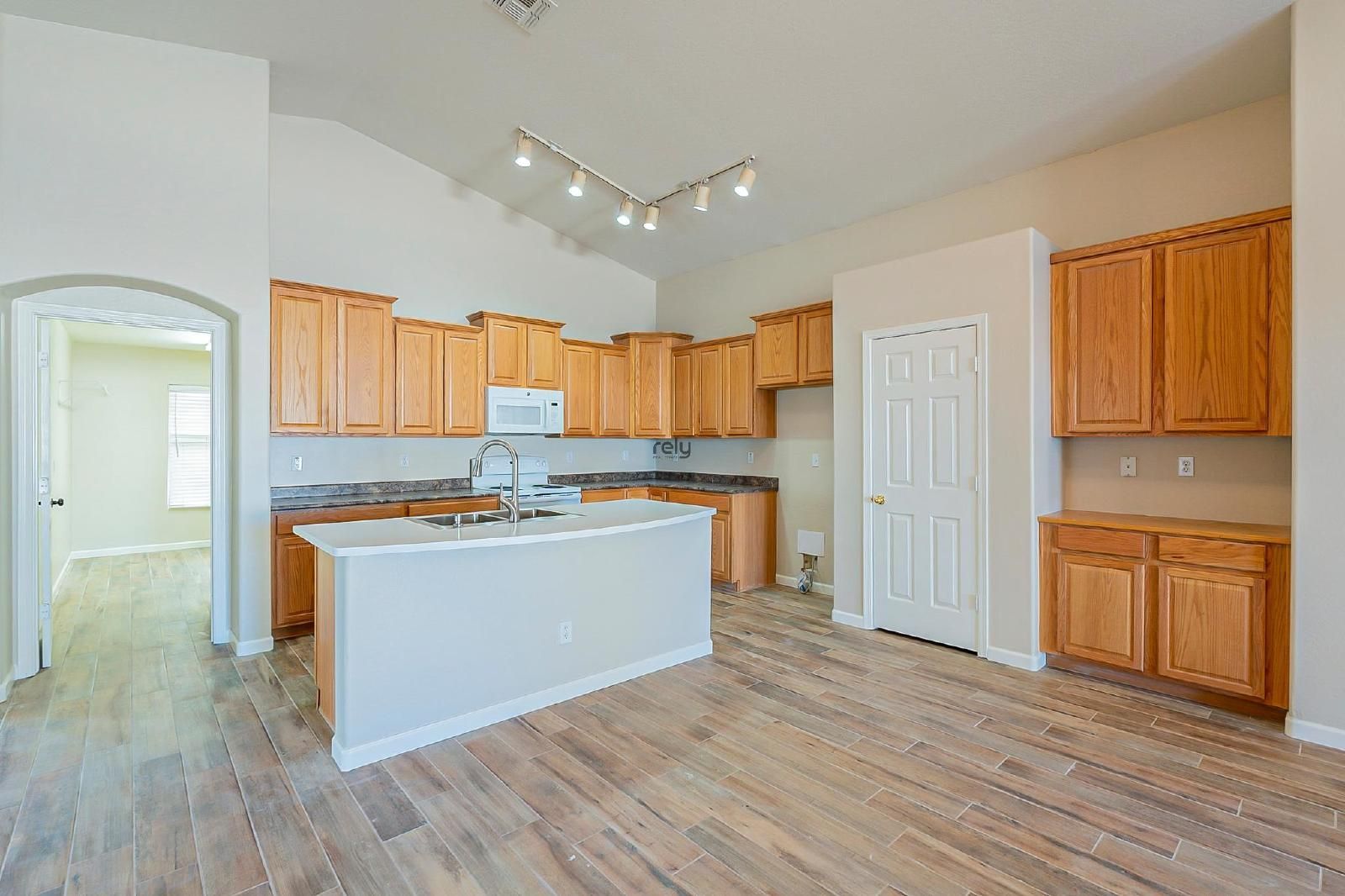Gallery Image 16