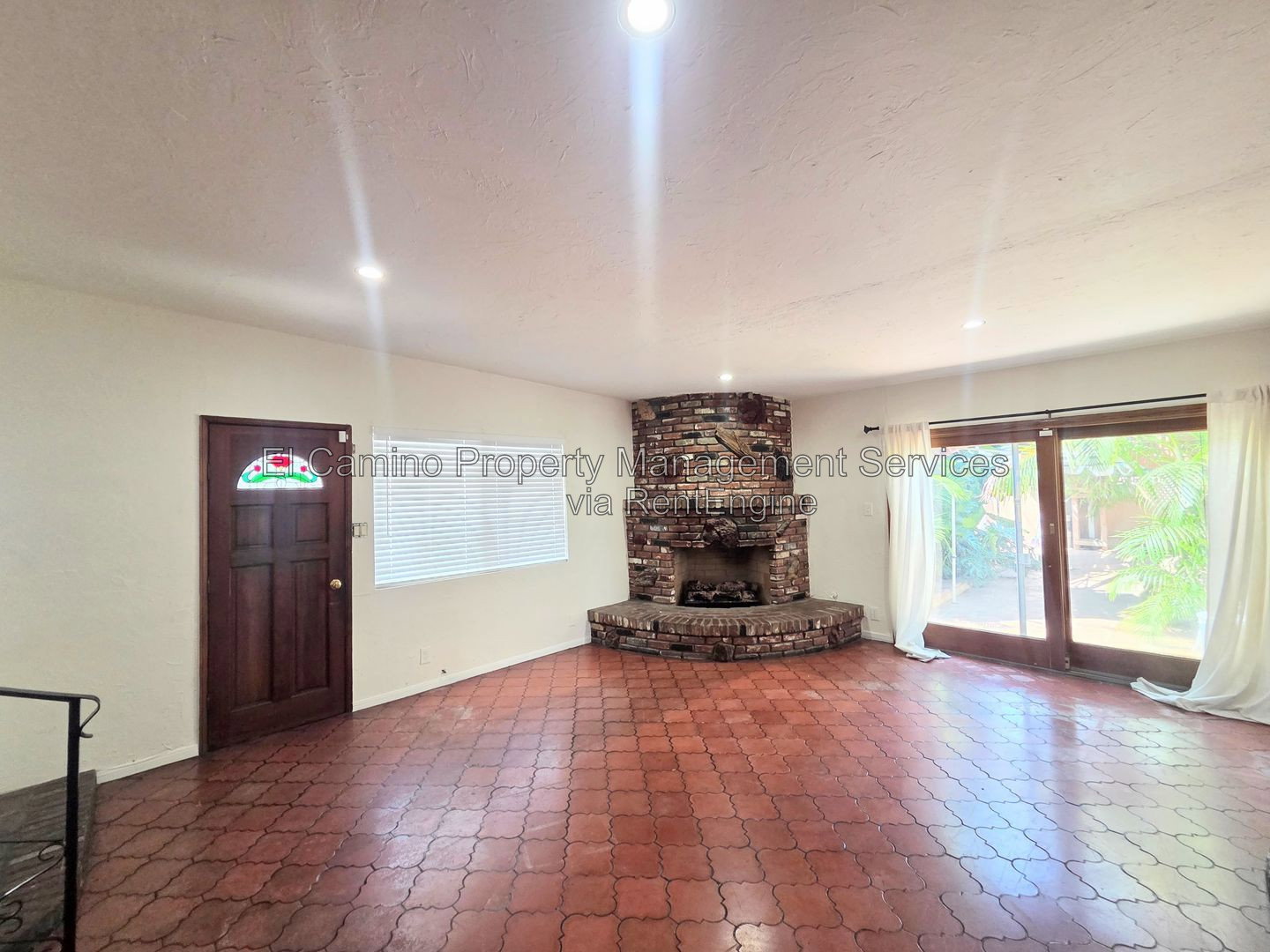 Gallery Image 0