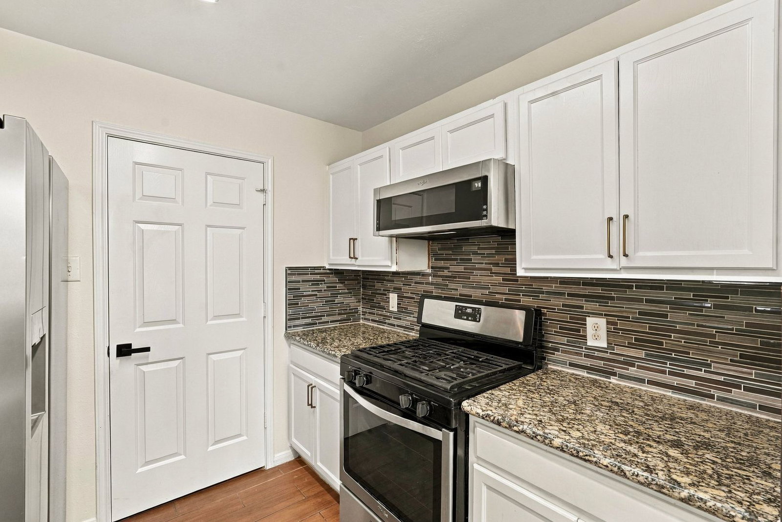 Gallery Image 13