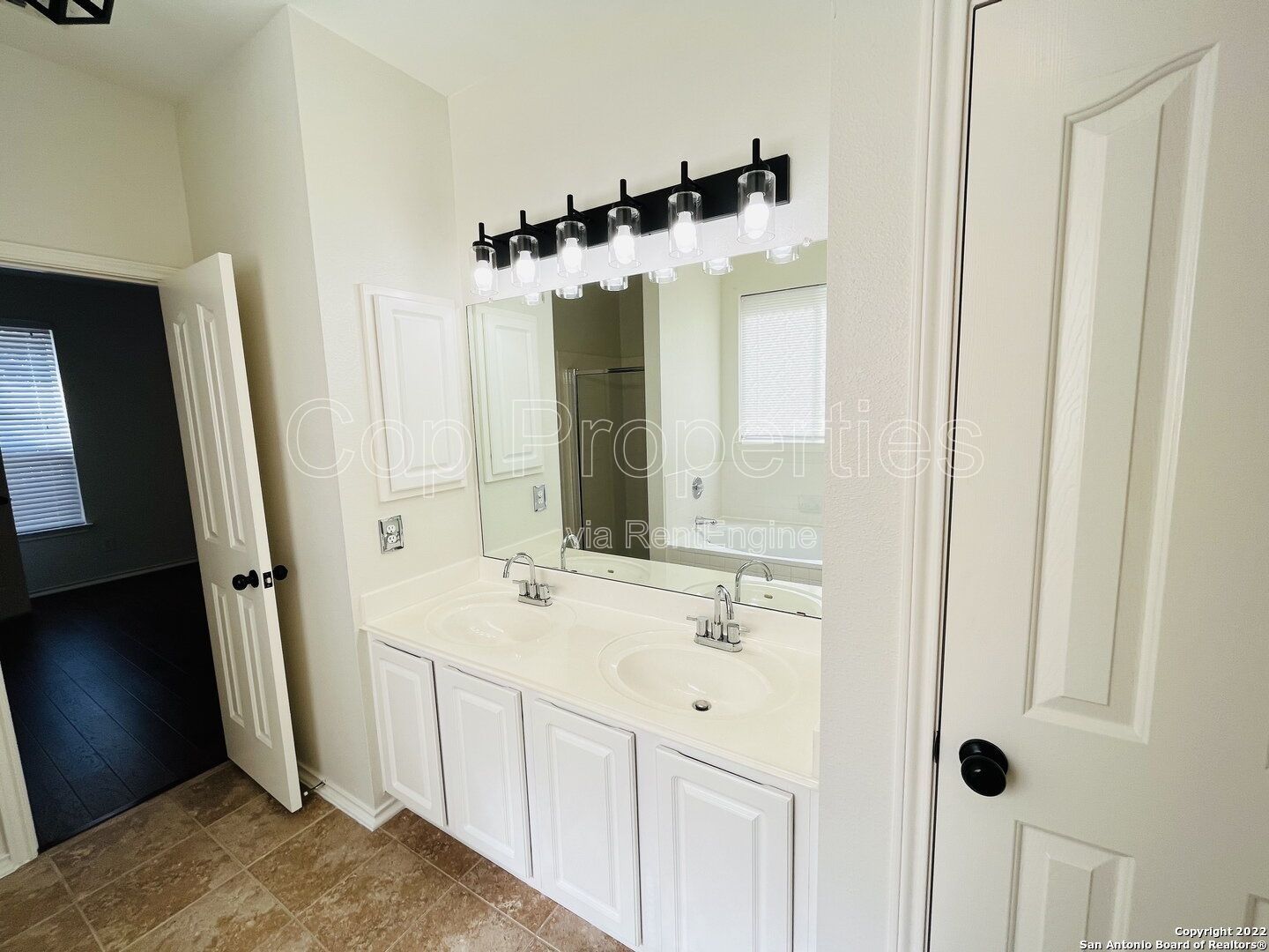 Gallery Image 19