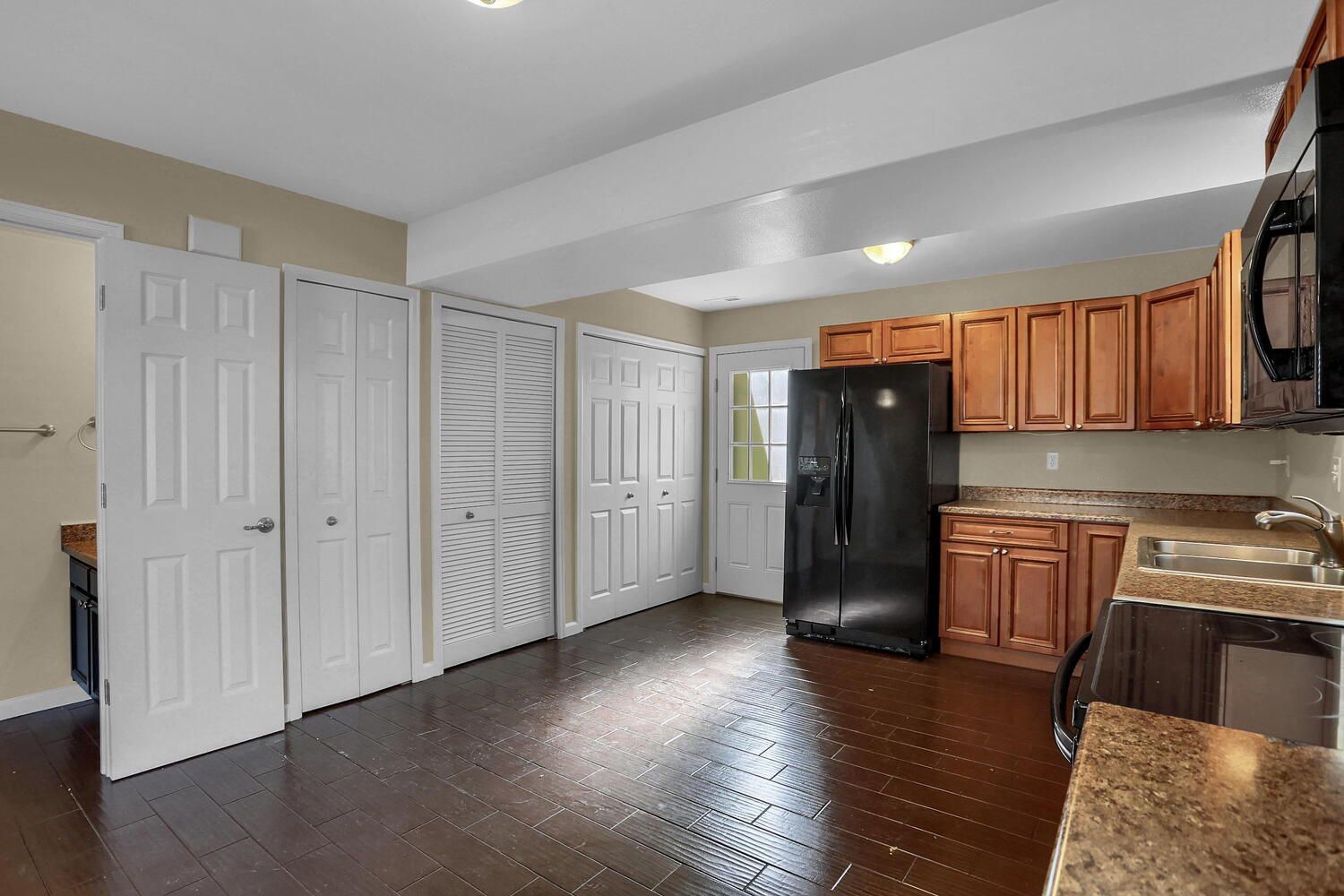 Gallery Image 12