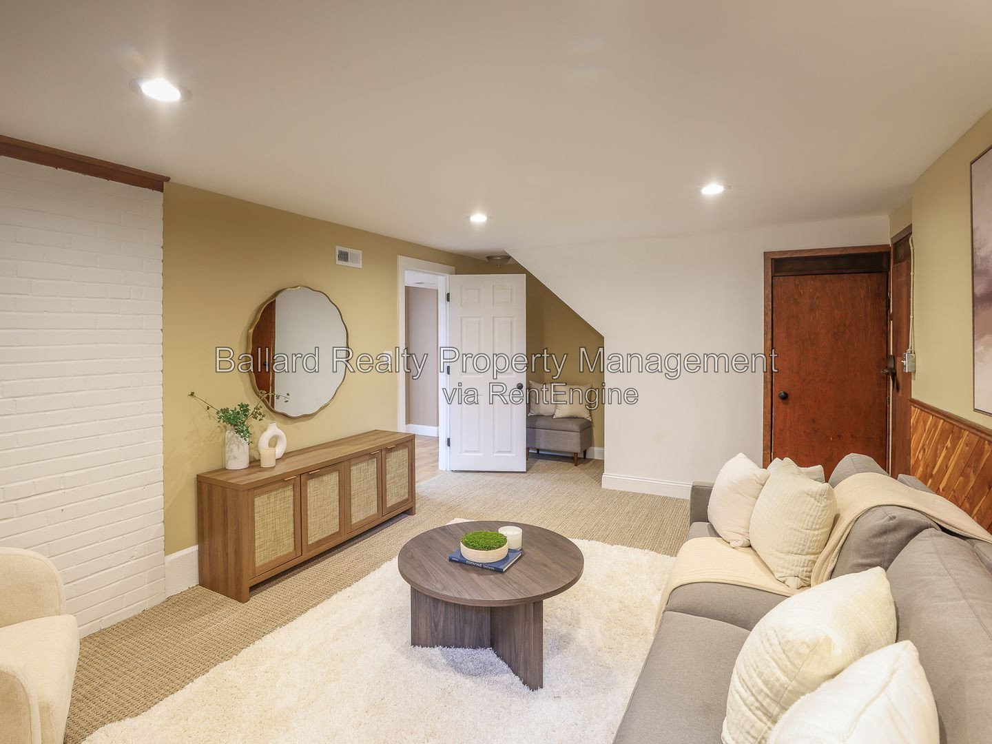 Gallery Image 16