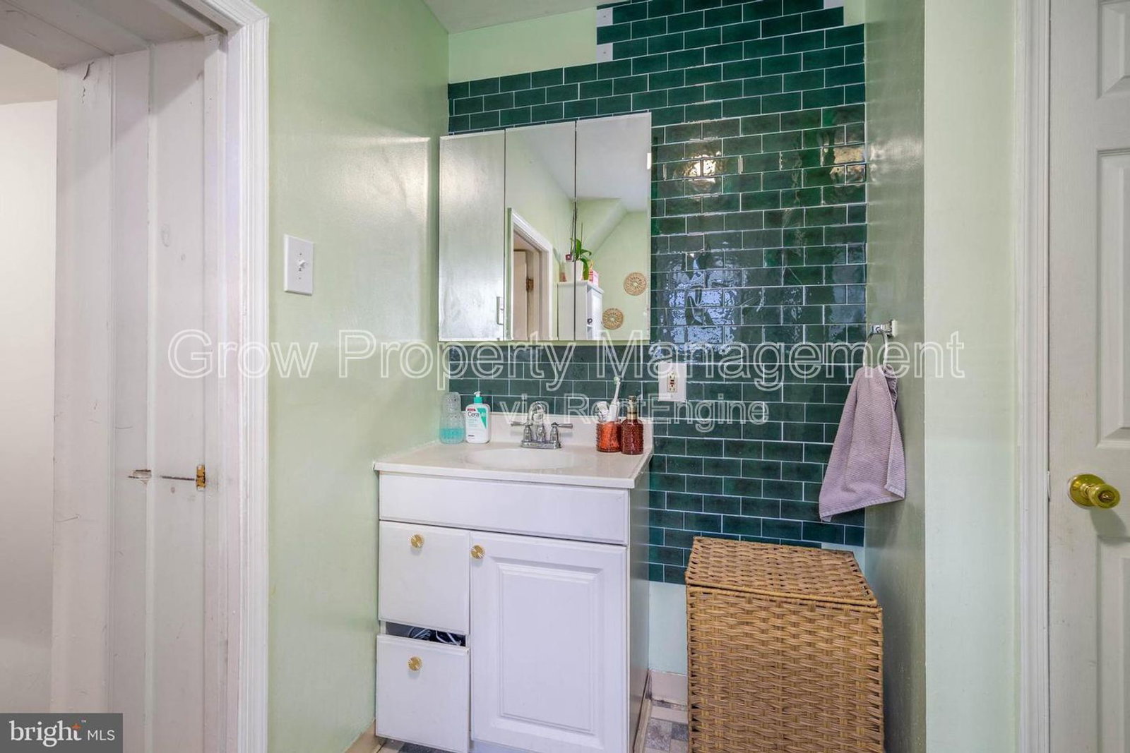 Gallery Image 16