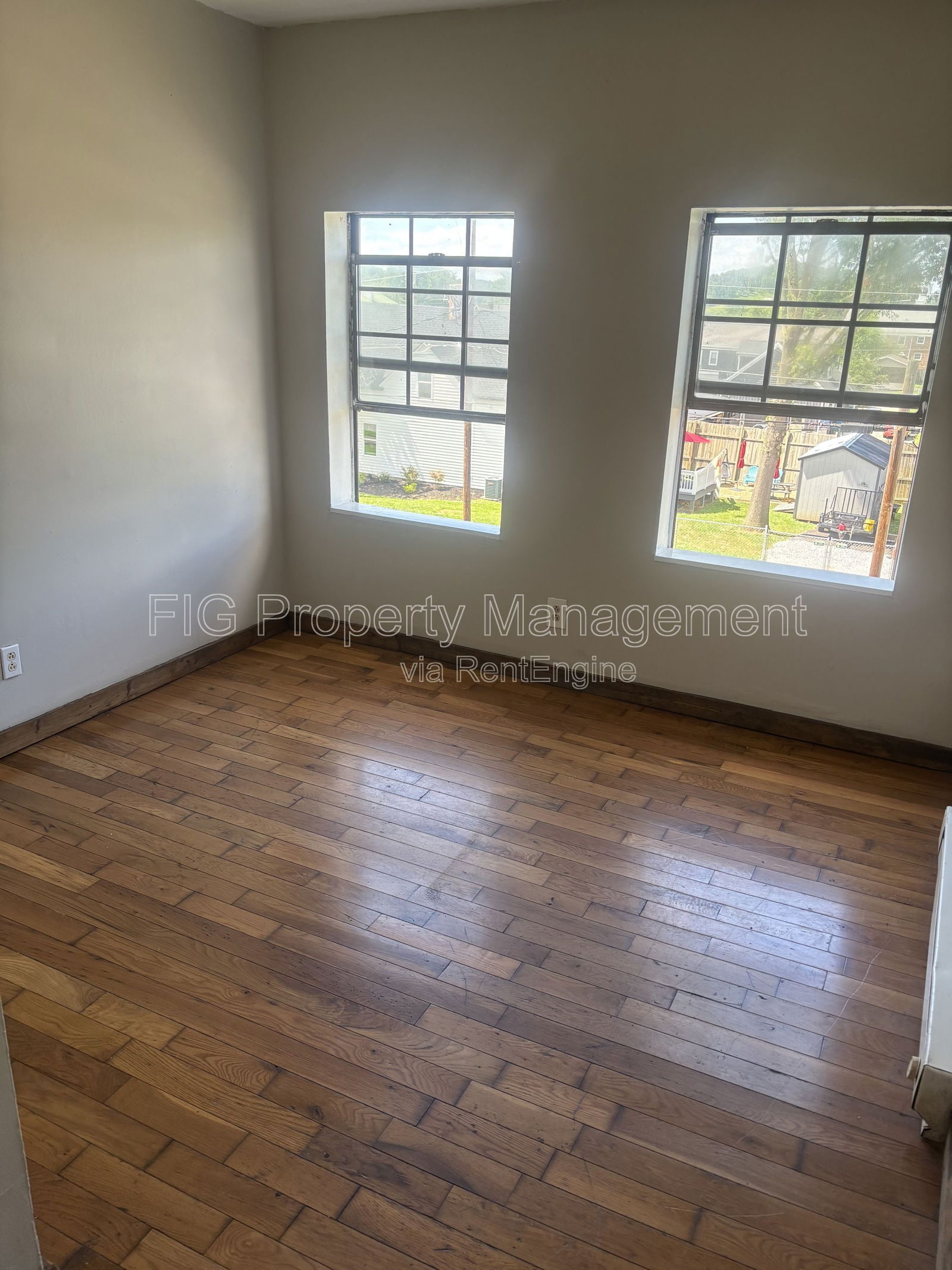 Gallery Image 0