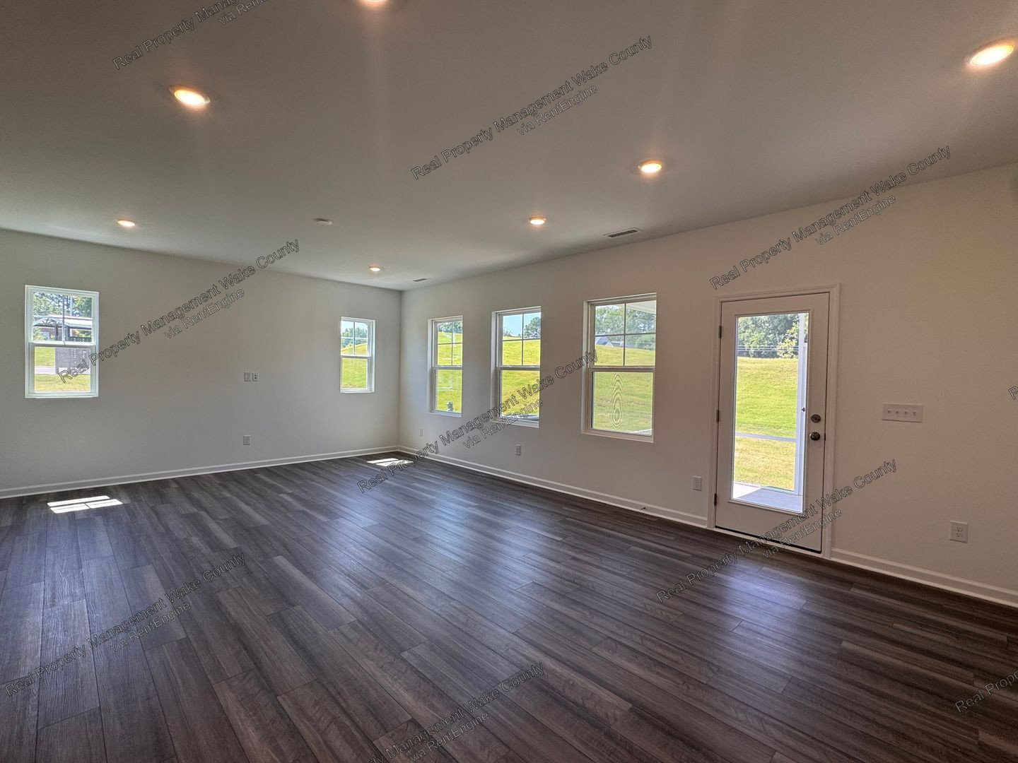 Gallery Image 18
