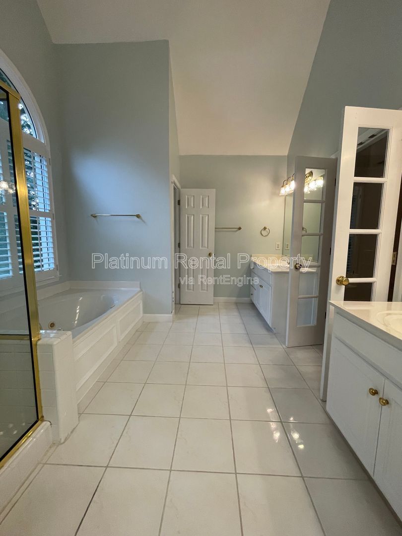 Gallery Image 53