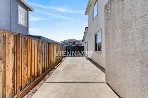 Gallery Image 58