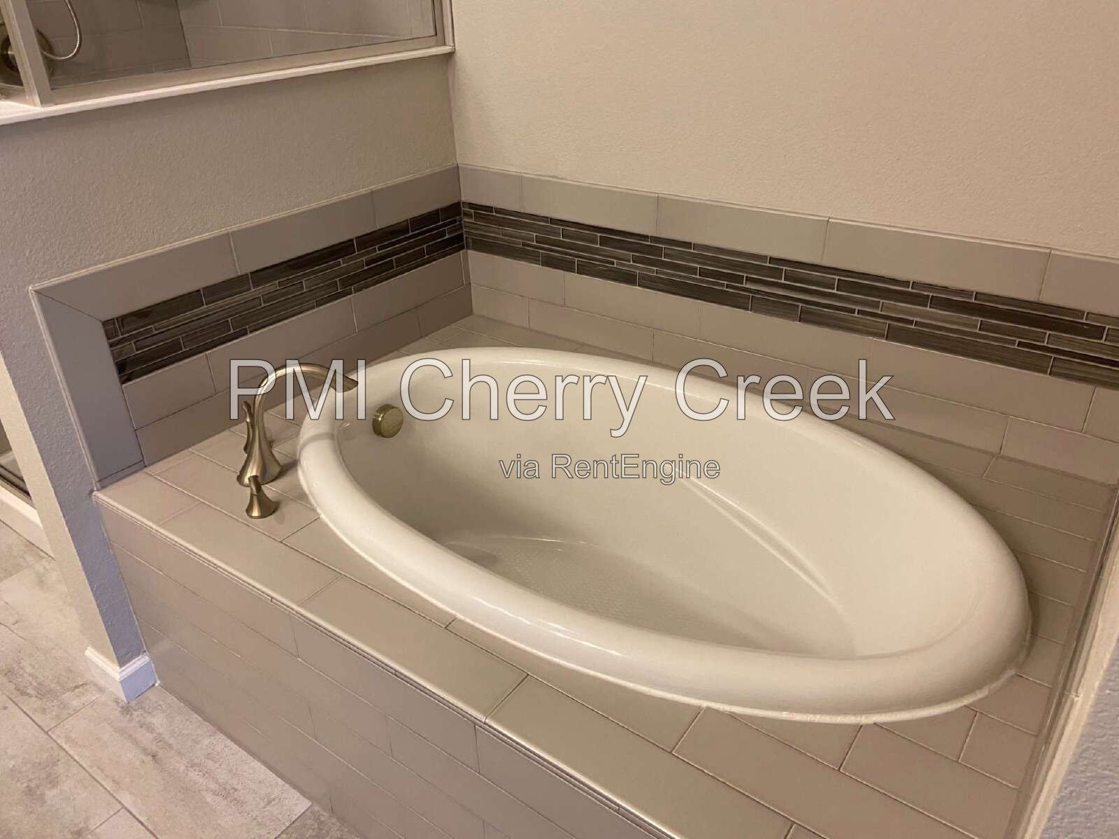 Gallery Image 32