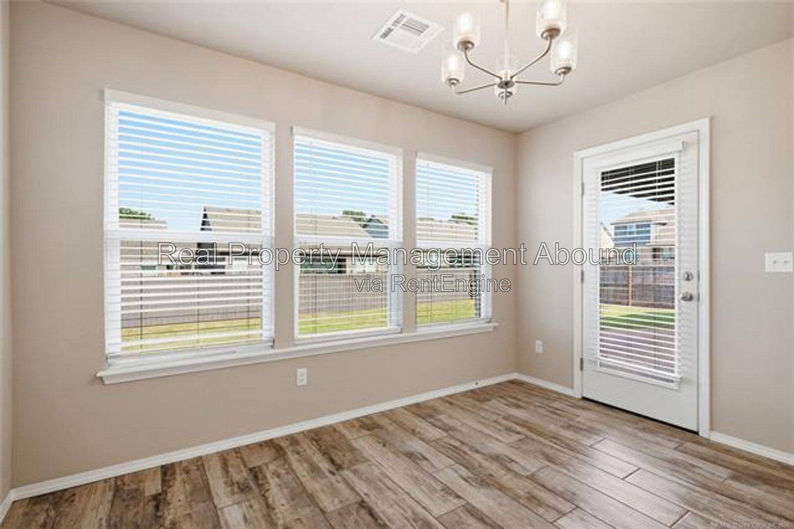 Gallery Image 36