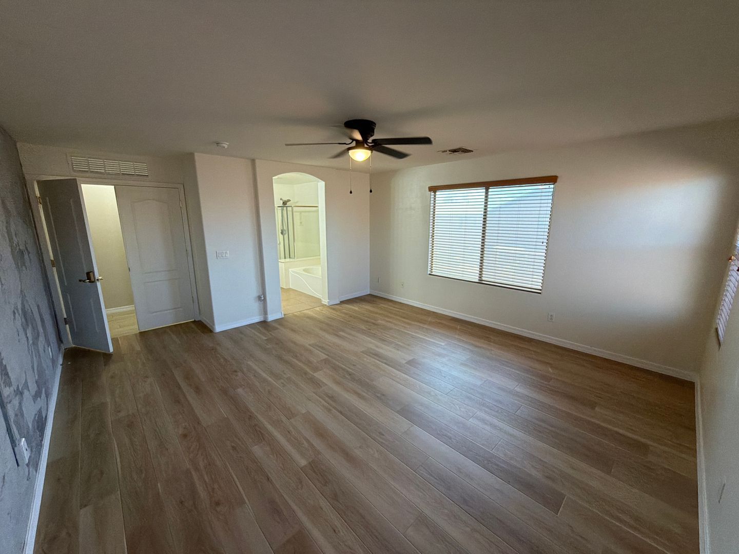 Gallery Image 19
