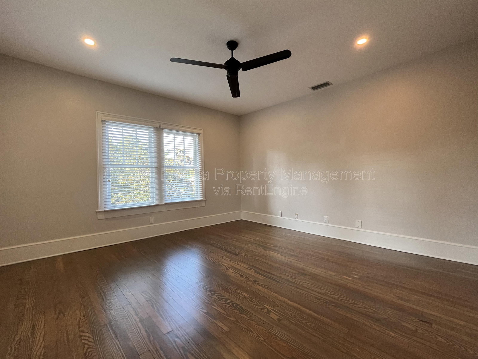 Gallery Image 38