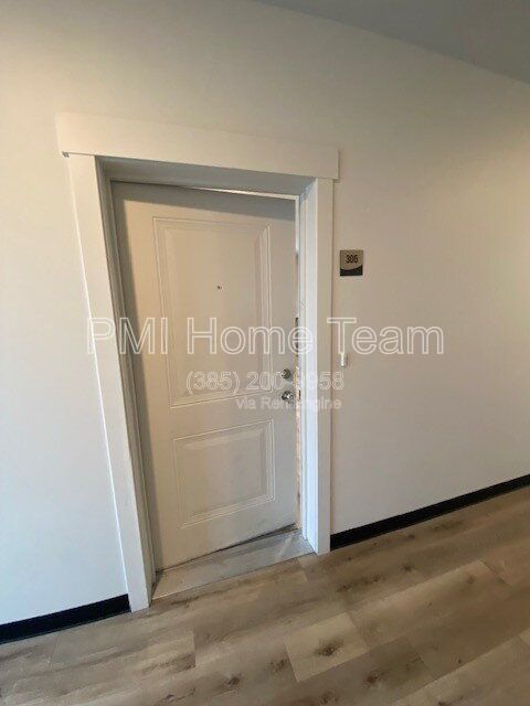 Gallery Image 0
