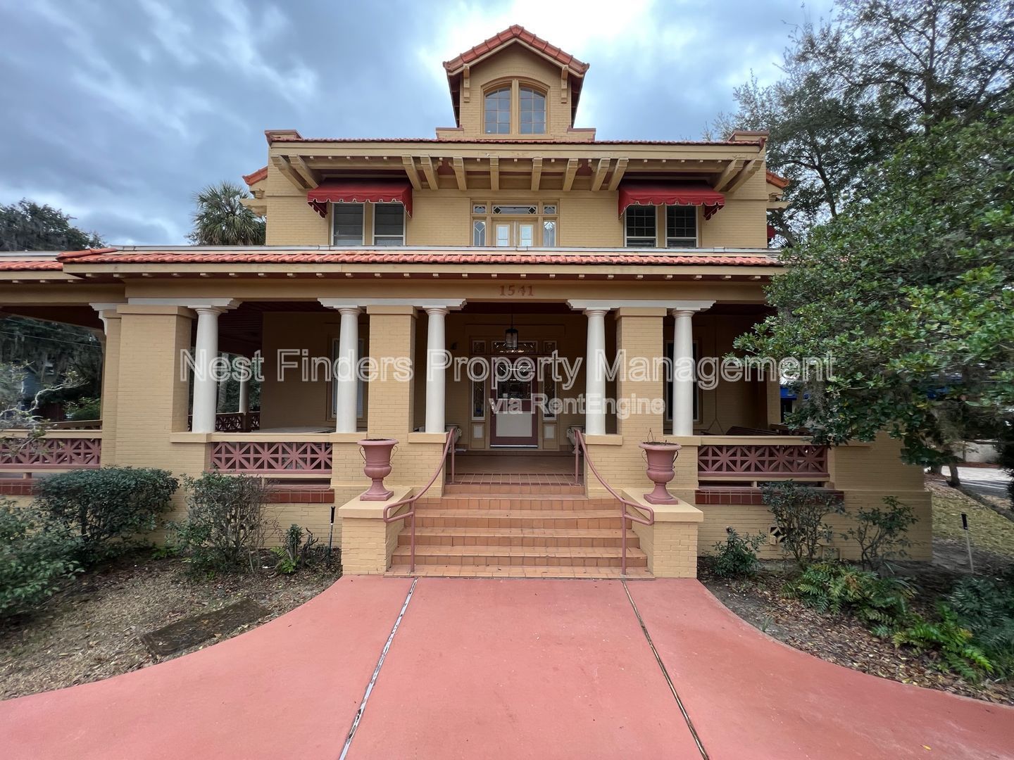 Gallery Image 0