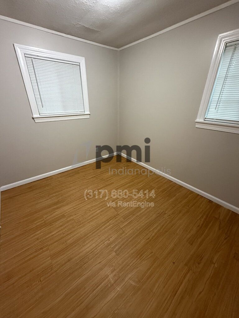 Gallery Image 18