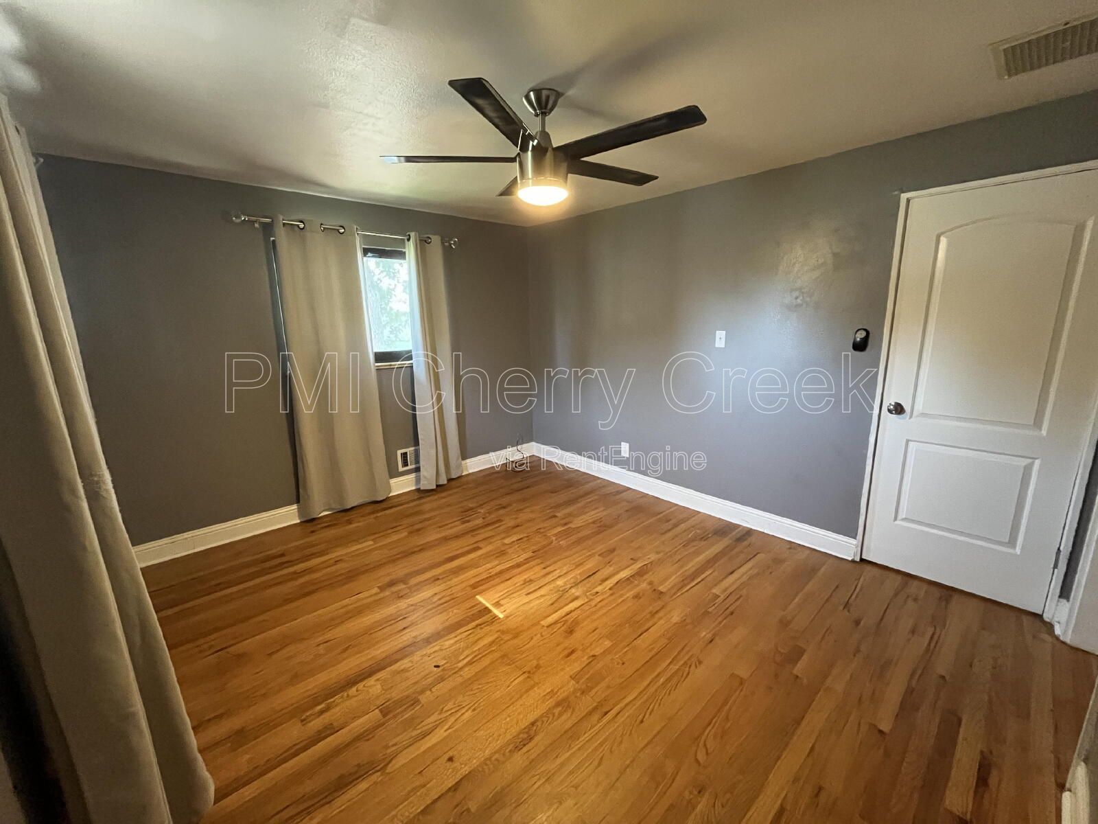 Gallery Image 28